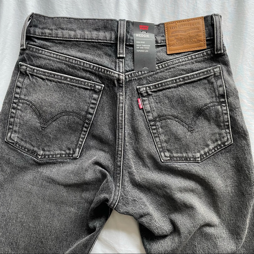 NWT Levi's Wedgie Fit Ankle Women’s Jeans (Sz 26)